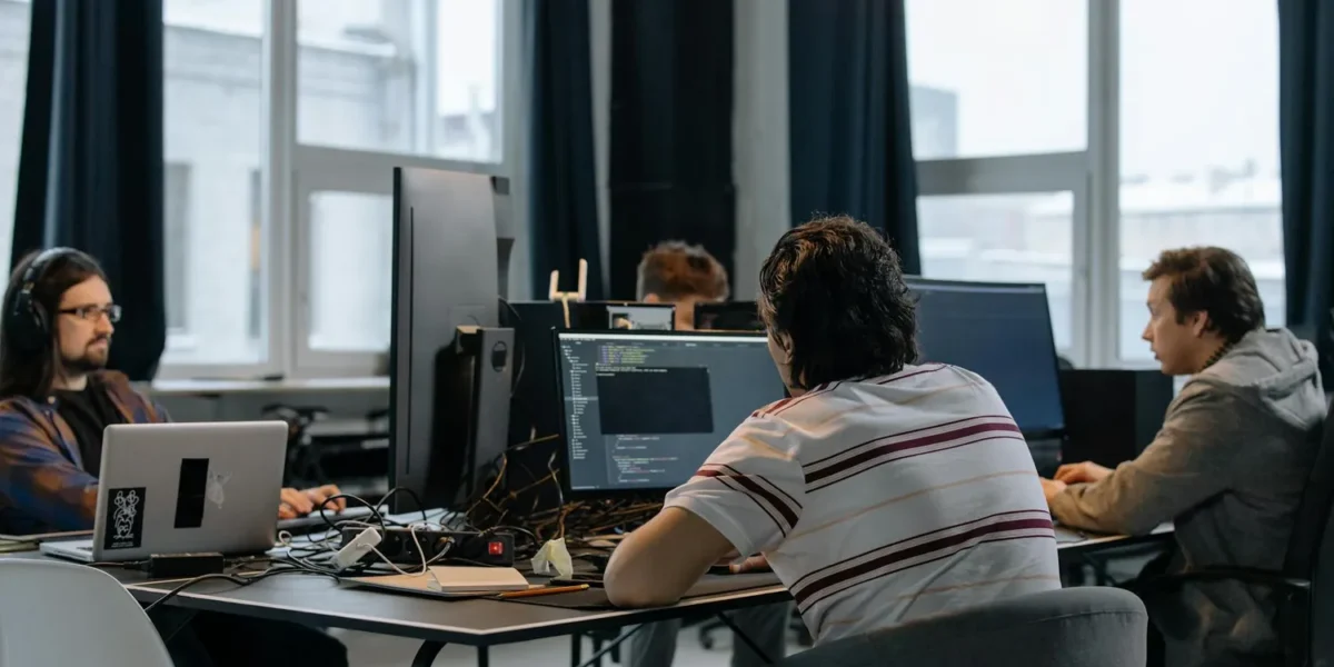 A Look at Effective Team Dynamics Supported by Low-Code
                  Platforms