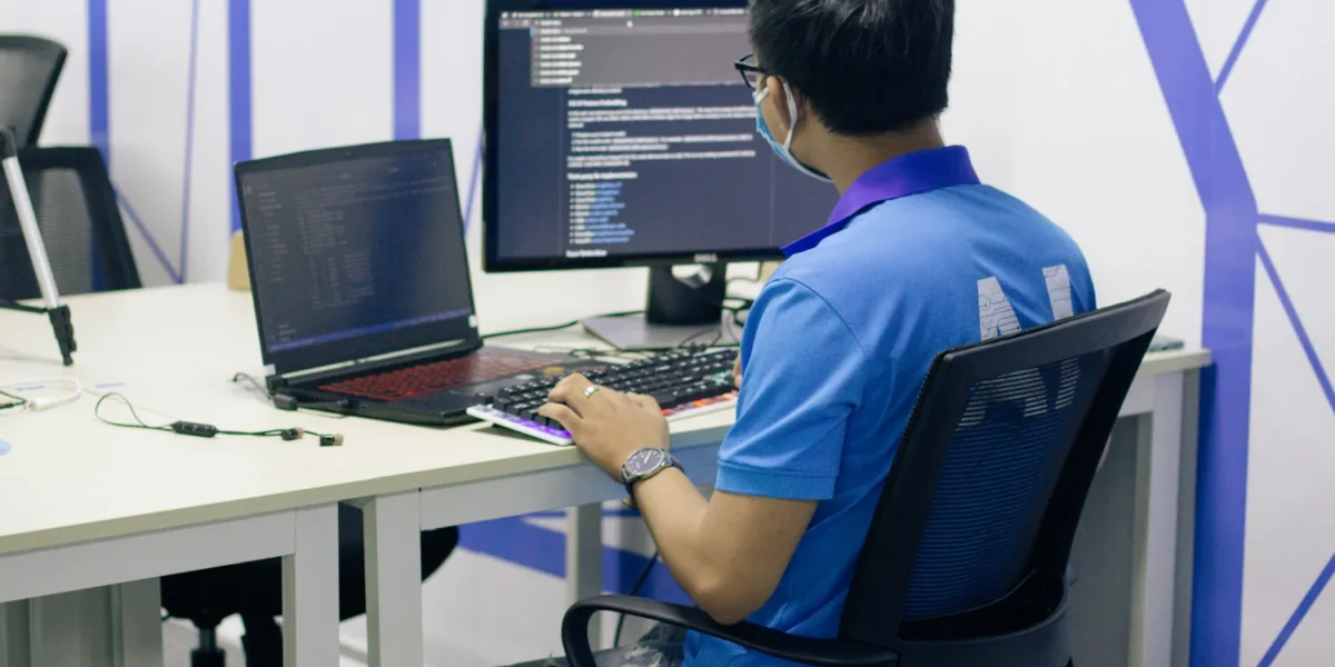 Utilizing AI for Efficient Automation in Software Testing
                  Frameworks